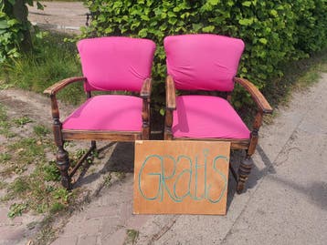 Gratis ophalen 2 stoelen (opknappers)