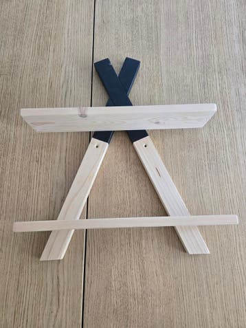 Houten decoratieve standaard / boekenstandaard