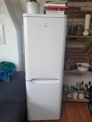 Gratis indesit koelkast
