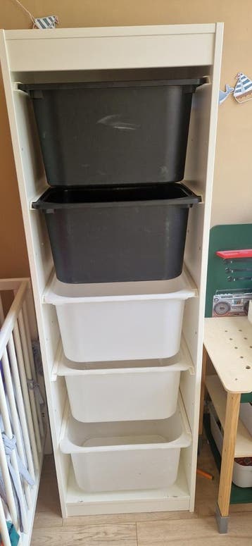 Gratis Ikea speelgoedkast met bakken