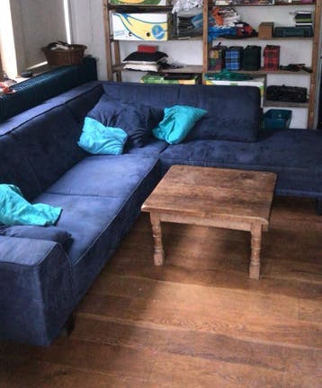 Gratis blauwe hoekbank