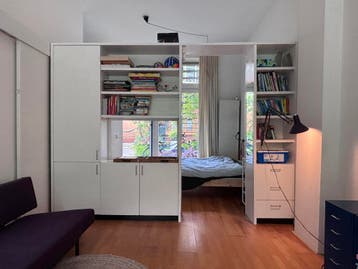 Boekenkast / kledingkast gratis af te halen in Groningen