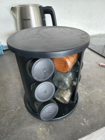 Draaiend kruidenrek met 9 potjes - Zwart