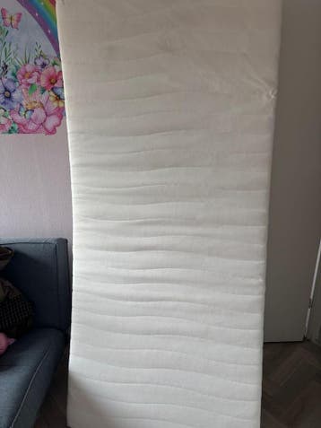 Eenpersoons matras netjes weinig gebruikt 90x200x15