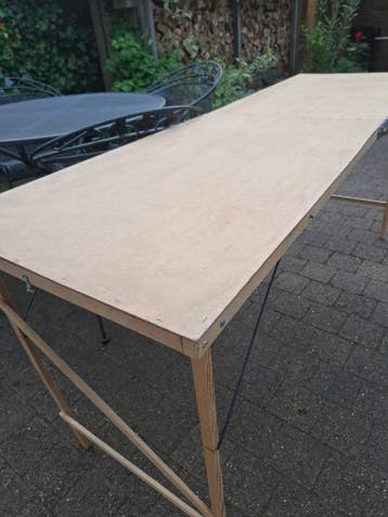 Gebruikte plaktafel - Ideaal voor behangen of knutselen