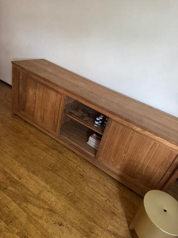 Tv kast met schuifdeuren