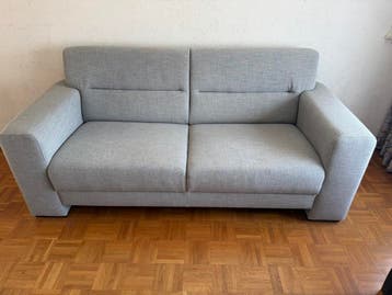Comfortabele grijze tweezitsbank - Mag gratis weg!!