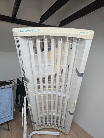 zonnebank voor thuisgebruik met UVA-lamp van Babyliss