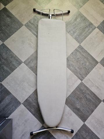 Zware strijkplank