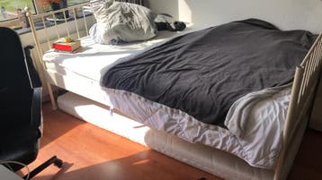 bedframe (met optioneel matras)