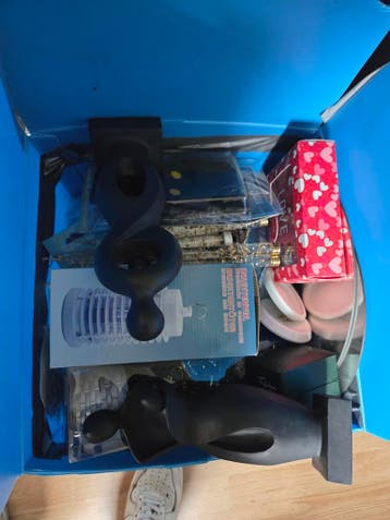 Diverse partij gloeilampen en huishoudelijke artikelen