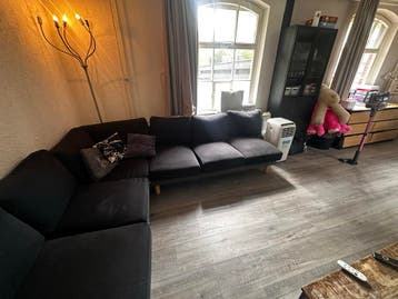 Comfortabele zwarte hoekbank