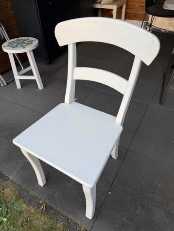 Witte houten stoel - Klassiek design