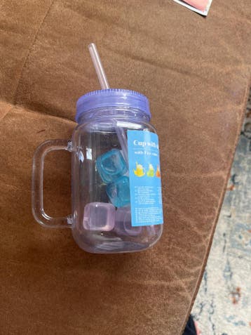 Beker met rietje