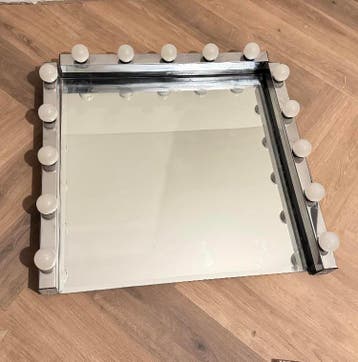 Gratis Ikea spiegel met verlichting