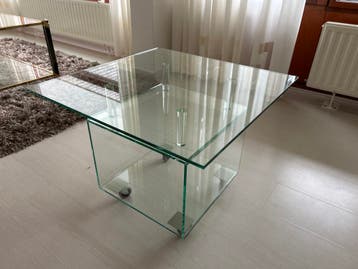 Glazen salontafel op wieltjes - Modern en praktisch