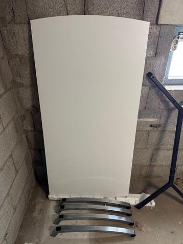 Witte eettafel met rvs poten