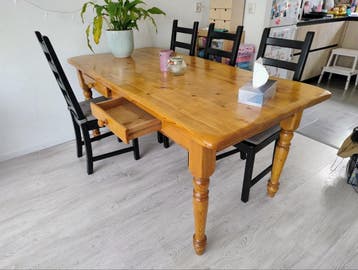 Gratis af te halen: grote eettafel 180*90