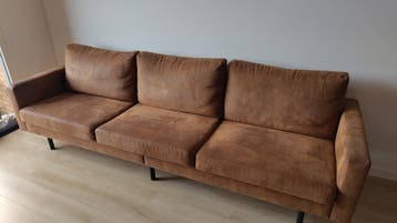 Ruime bruine bank, 280cm, comfortabel en betaalbaar