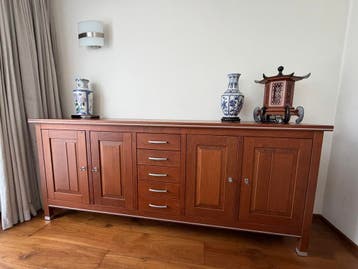 Massief eikenhouten dressoir met lades en deuren