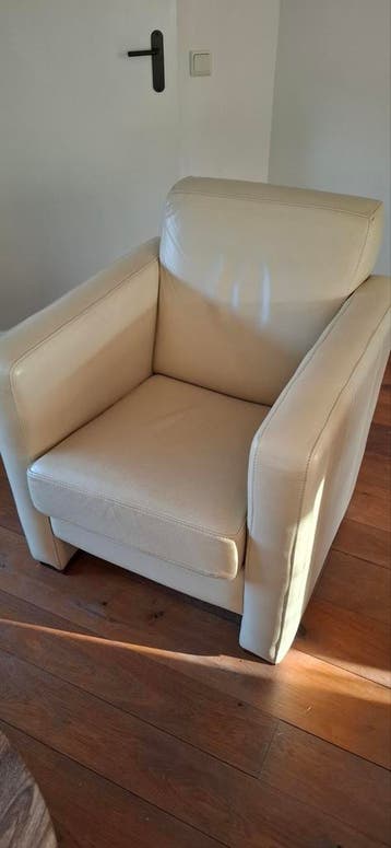 Comfortabele crèmekleurige leren fauteuil