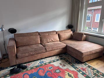 Gratis af te halen: Ruime bruine hoekbank (330x200 cm)