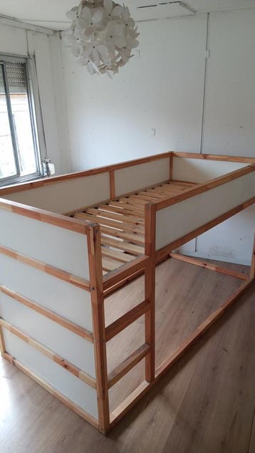 Gratis kinderbed hoogslaper - Ideaal voor kleine kamers