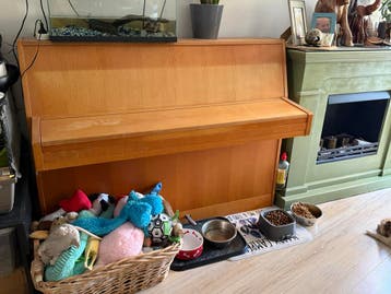 Houten piano, gebruikt, in goede staat