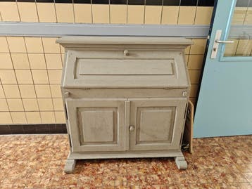 Gratis af te halen: Secretaire, opknapper