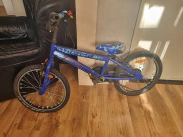 Blauwe kinderfiets - 20 inch -Gratis