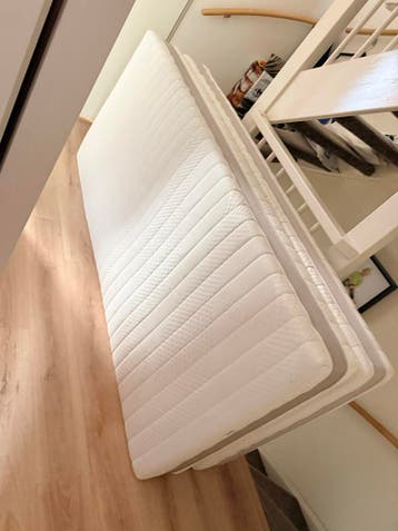 2x Norma matrassen 90x200cm met wasbare hoezen (gratis)