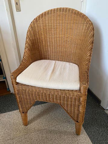 4 x Eetkamerstoelen met Kussens