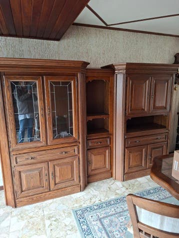 Massief eikenhouten wandmeubel / buffetkast