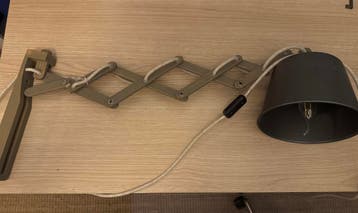 Uitschuifbare wandlamp met harmonica arm