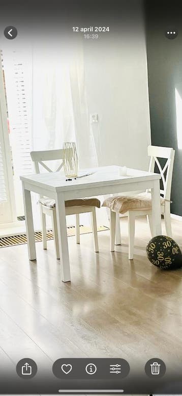 Gratis witte houten tafel geverfd vierkant