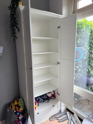 Witte schoenenkast met planken en 1 lade