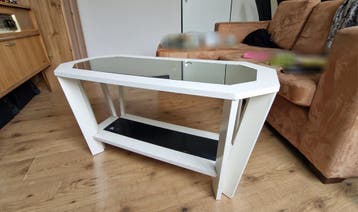 Handgemaakte bijzettafel met spiegelblad (gebruikt)