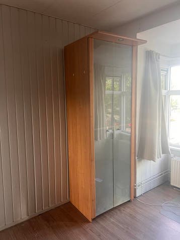 IKEA PAX Kledingkast met glazen deuren en hangruimte