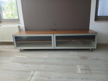 Gratis mooie Tv-meubel