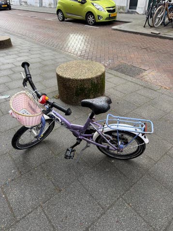 Gratis Kinderfiets met lekke band