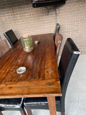 Gratis af te halen: Stevige houten tafel (91x200 cm)