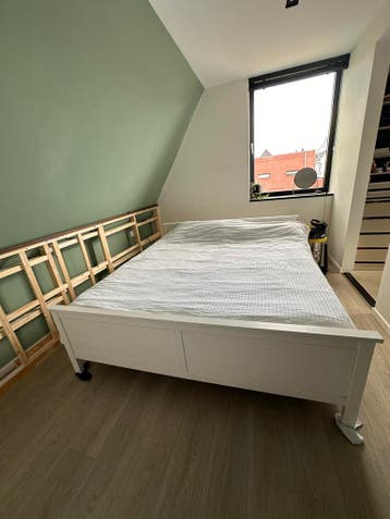 Wit tweepersoonsbed 180 x 200 gratis!