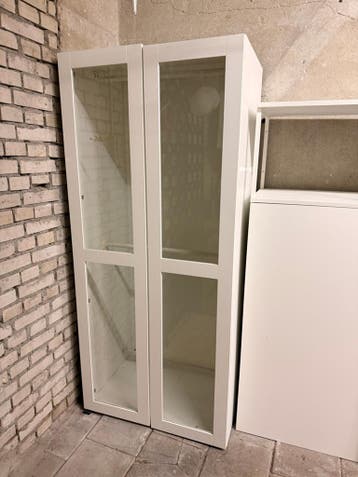 Kledingkast met glazen deuren - Wit hout