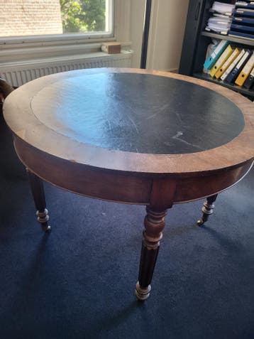Ronde houten tafel
