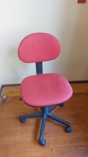 rode bureaustoel
