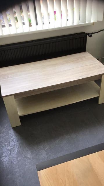 Salontafel aangeboden