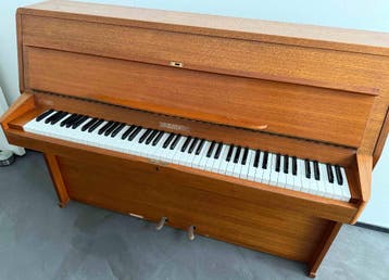 rippen studiepiano gratis af te halen in Zandvoort centrum