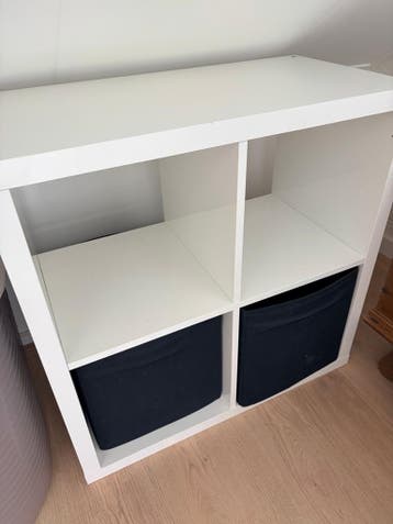 gratis! - IKEA Vakkenkast - Wit met Zwarte Opbergboxen