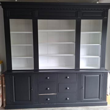 Grote houten buffetkast kast