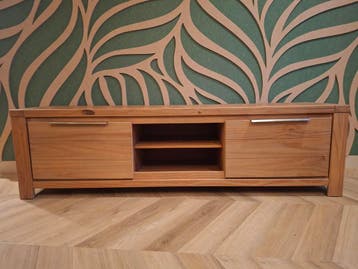 Houten tv-meubel met lichte gebruikssporen